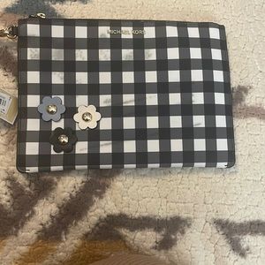 Michael kors clutch NWT